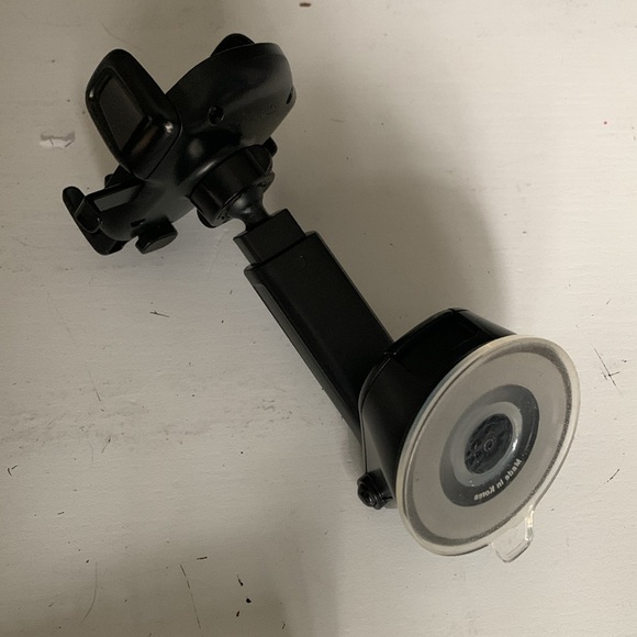 IOTTIE - Easy One Touch 5 Universal Dash & Windshield Car Mount - Black - Picture 4 of 5